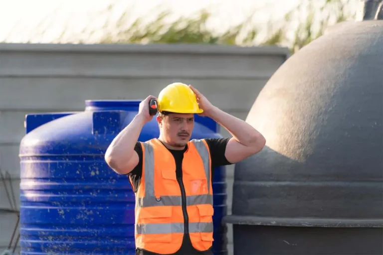 Why Water Tank Cleaning is Essential for Safe and Healthy Living